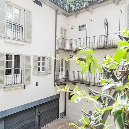 公寓 Shades Of With Private Terrace By Rent