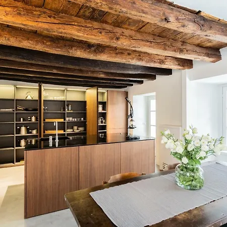Shades Of With Private Terrace By Rent شقة